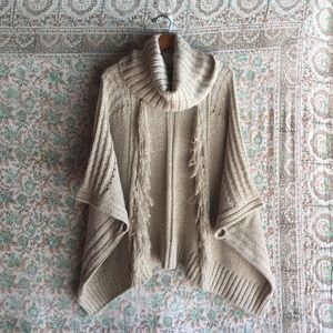 Poncho sweater